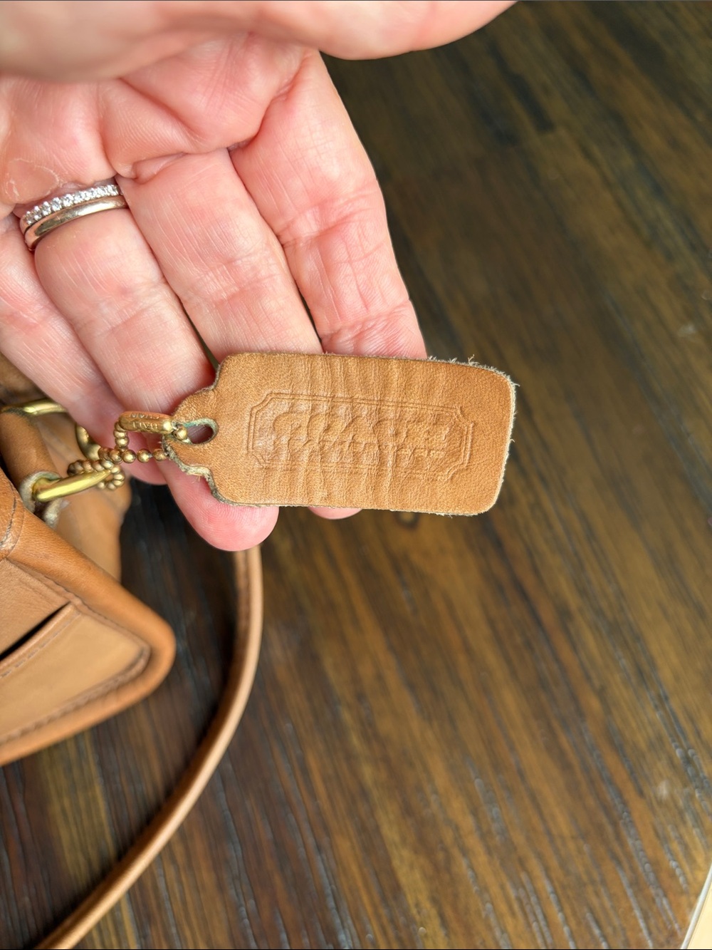 Vintage 1980’s Coach Pocket Purse British Tan Leather W/Original Hangtag! - Picture 9 of 10